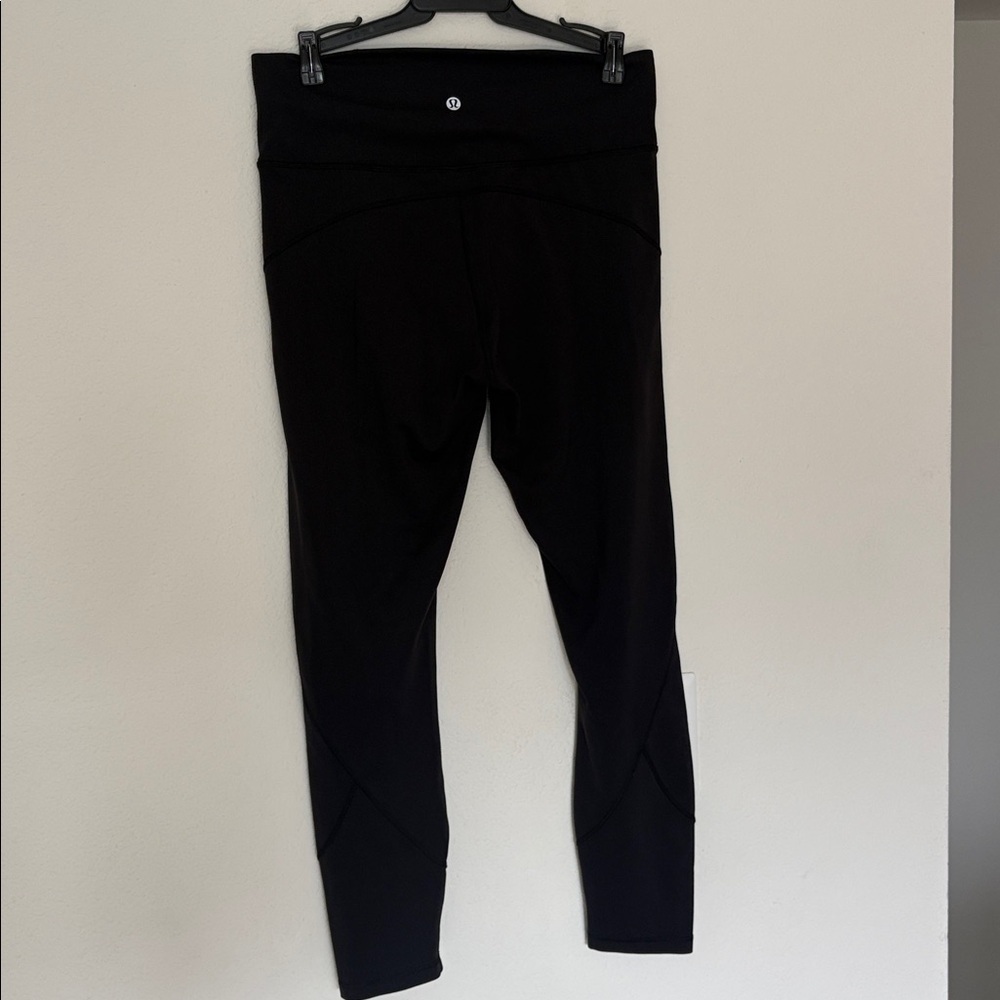 NEW Lululemon In Movement 7/8 Tight *Everlux 25"
Black Size 10 - Picture 5 of 6